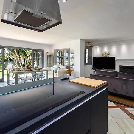 Villa Romantica Pool 15 Min P. Banus