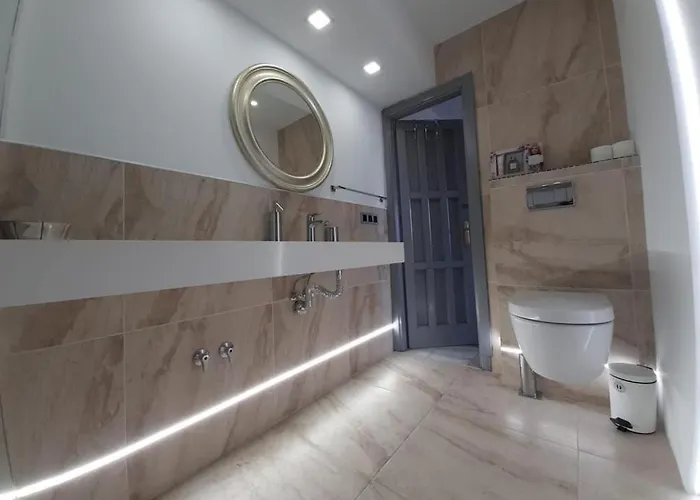 Romantica Pool 15 Min P. Banus Estepona