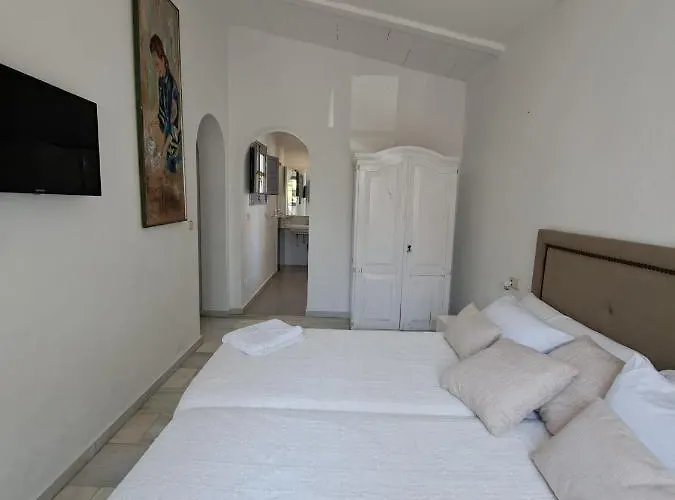 Romantica Pool 15 Min P. Banus *